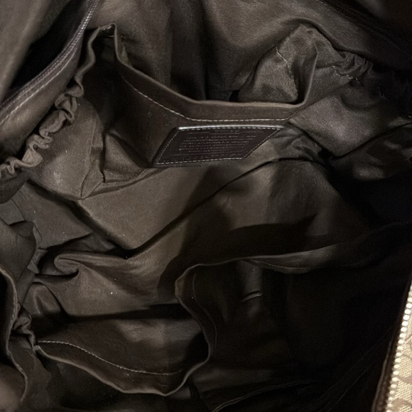 Coach Bag Extra Large~ Very Good Condition~Lots of Storage!!!! - Picture 12 of 16